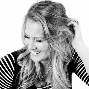 Meet your Posher, Adrienne